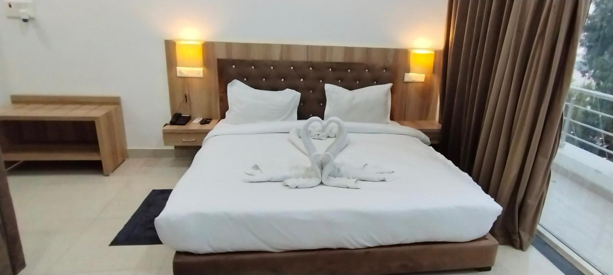 Hotel Lakeview By Bookingcare Chhatarpur Экстерьер фото